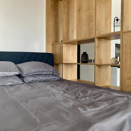 Penthouse 916 Apartment