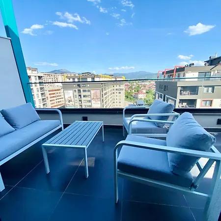 Penthouse 916 *